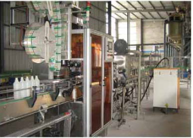 Αδιάβροχη και ανθεκτική στη σκουριά μηχανή ετικετών συρρίκνωσης μανικιών για φιάλες PVC και PET