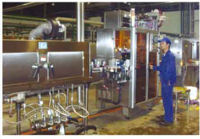 Αδιάβροχη και ανθεκτική στη σκουριά μηχανή ετικετών συρρίκνωσης μανικιών για φιάλες PVC και PET