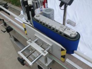 Αυτόματη μηχανή ετικετών στρογγυλής φιάλης για μη ξηρή κόλλα, ξύλινη μηχανή συσκευασίας ετικετών θήκης / εξαγωγής για CE