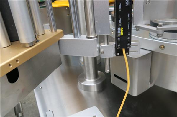 Μηχανή σήμανσης με περιστροφικό αυτοκόλλητο υψηλής ταχύτητας με ζώνη επιλογής μηχανής πλήρωσης