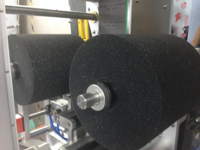 Μηχανή ετικετών μπουκαλιών κινητήρα διακομιστή για μπουκάλι στρογγυλό / επίπεδο / τετράγωνο