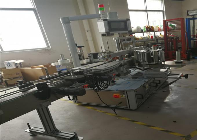 Αυτοκόλλητη αυτοκόλλητη ετικέτα μηχανή για χημικά, νερό πλαστικό μπουκάλι Stick 3 ετικέτες